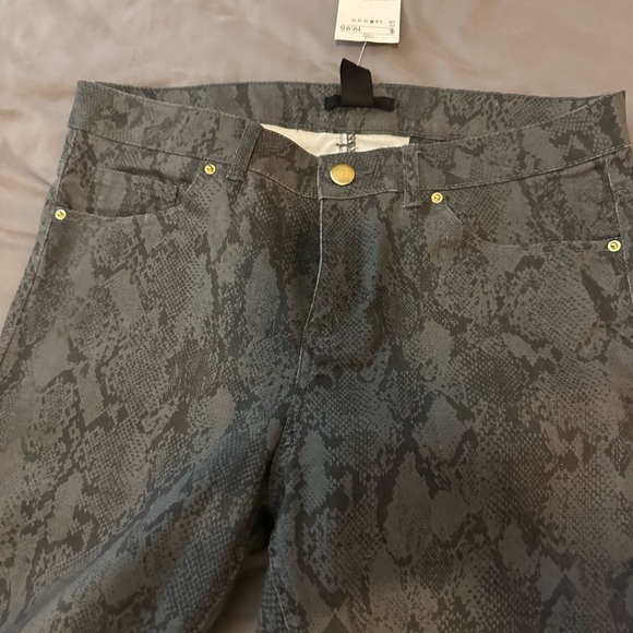 H&M Women’s size 8 Skinny RATTLESNAKE Snakeskin Jeans - Picture 5 of 9